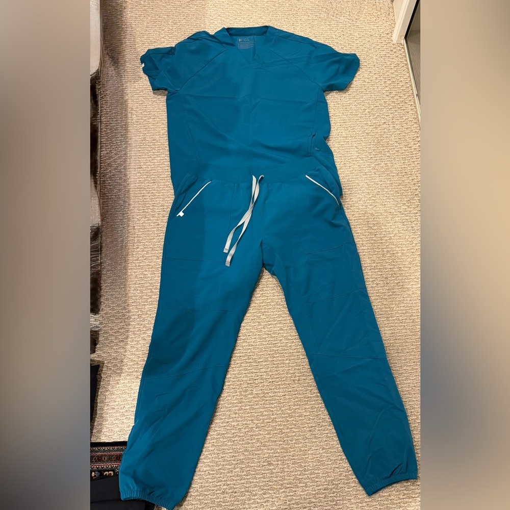 Figs Teal scrub set